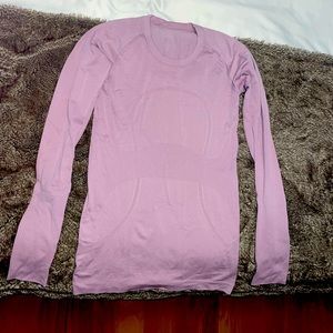 Lululemon Swiftly Tech Long sleeve top